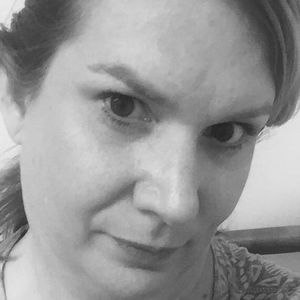 Meet your Posher, Elaine